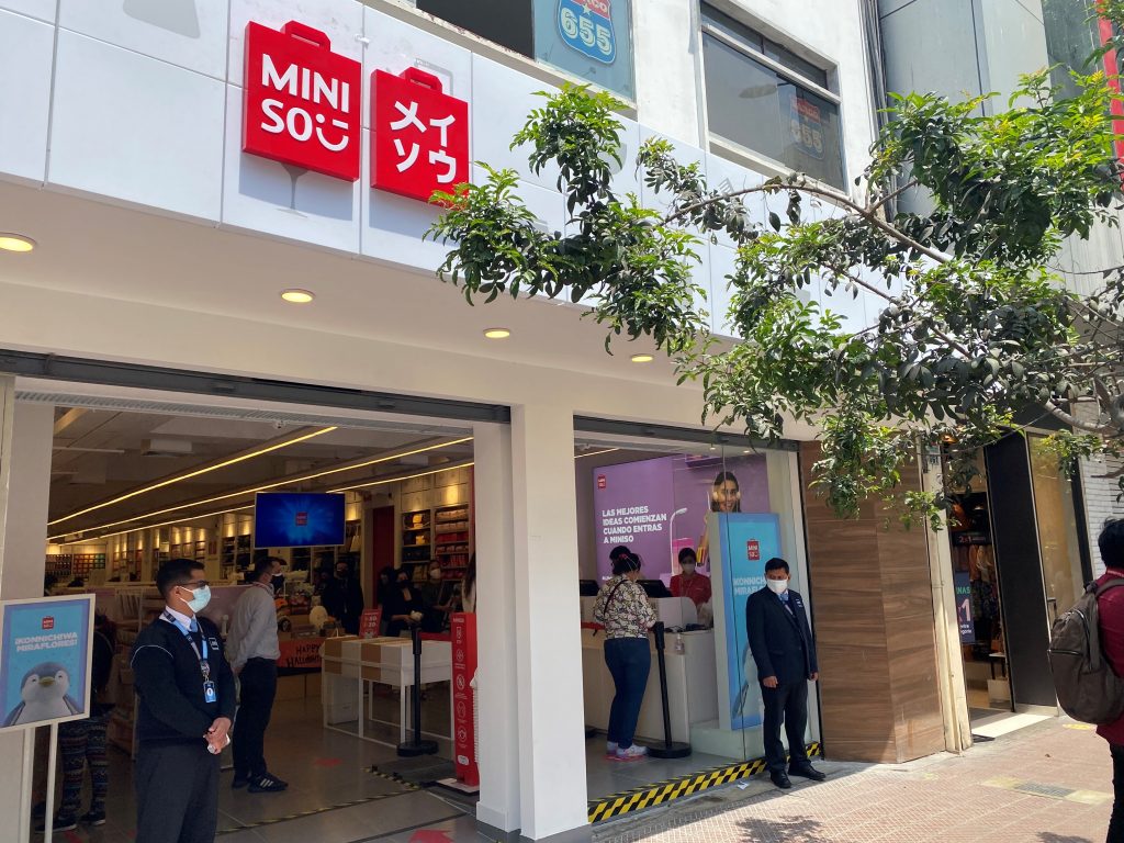 Perú: Miniso abre su segunda tienda ‘stand alone’ en el corazón de Miraflores 2 3 2