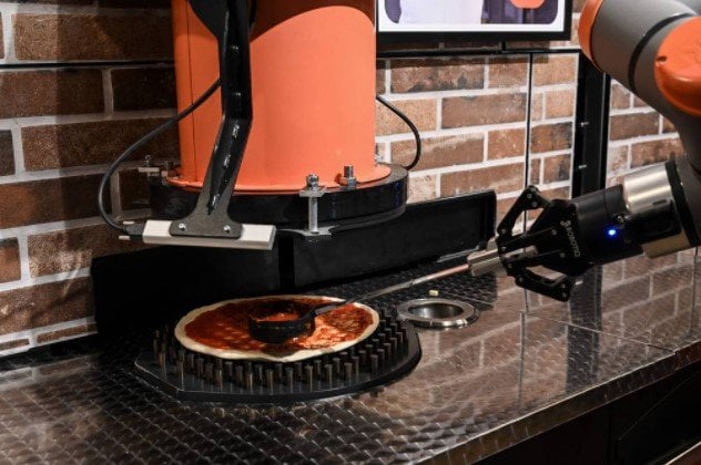 Así funciona la primera pizzería del mundo operada 100% por robots 4 98 1