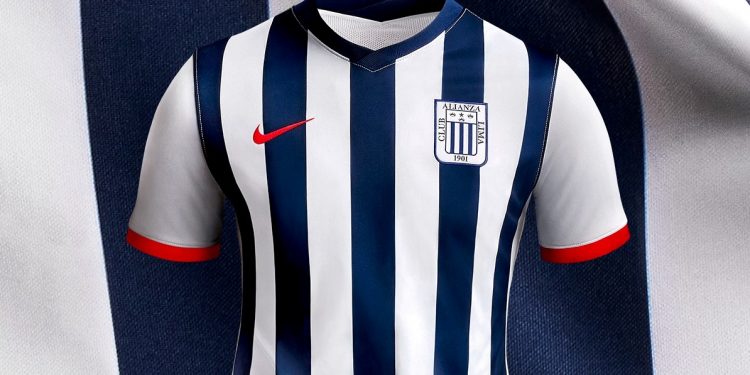 Así es la nueva camiseta de Alianza Lima junto a Nike 2 AL nueva 3 750x375 1