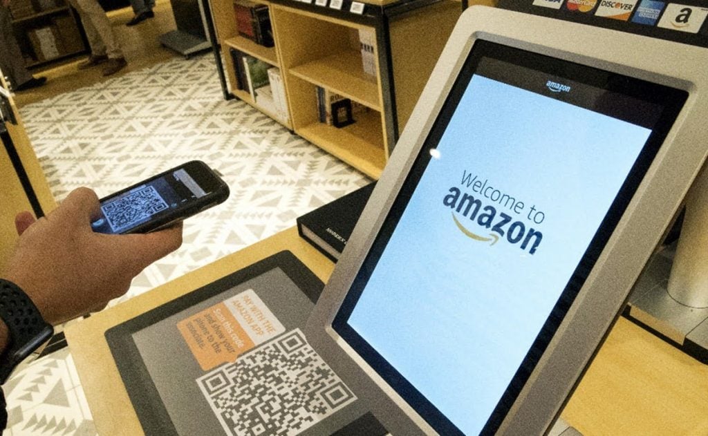 Ejemplos de marketing 4.0 ¿Cómo hacen las grandes marcas para fidelizar a los consumidores? 3 ejemplos de marketing 4.0 Amazon