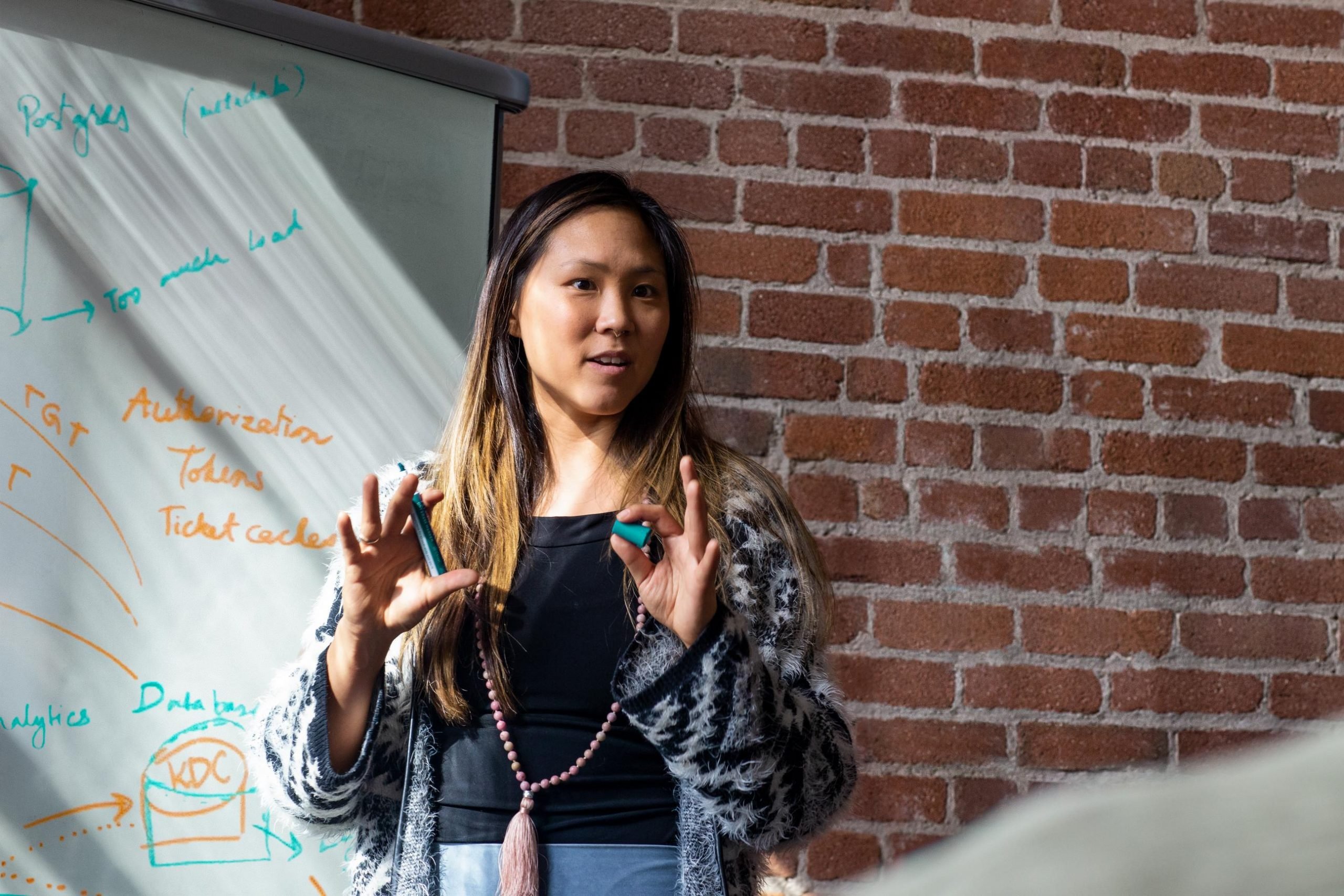 Microsoft ofrecerá herramientas a mujeres para reducir la brecha de género en el Perú 1 Oportunidades scaled