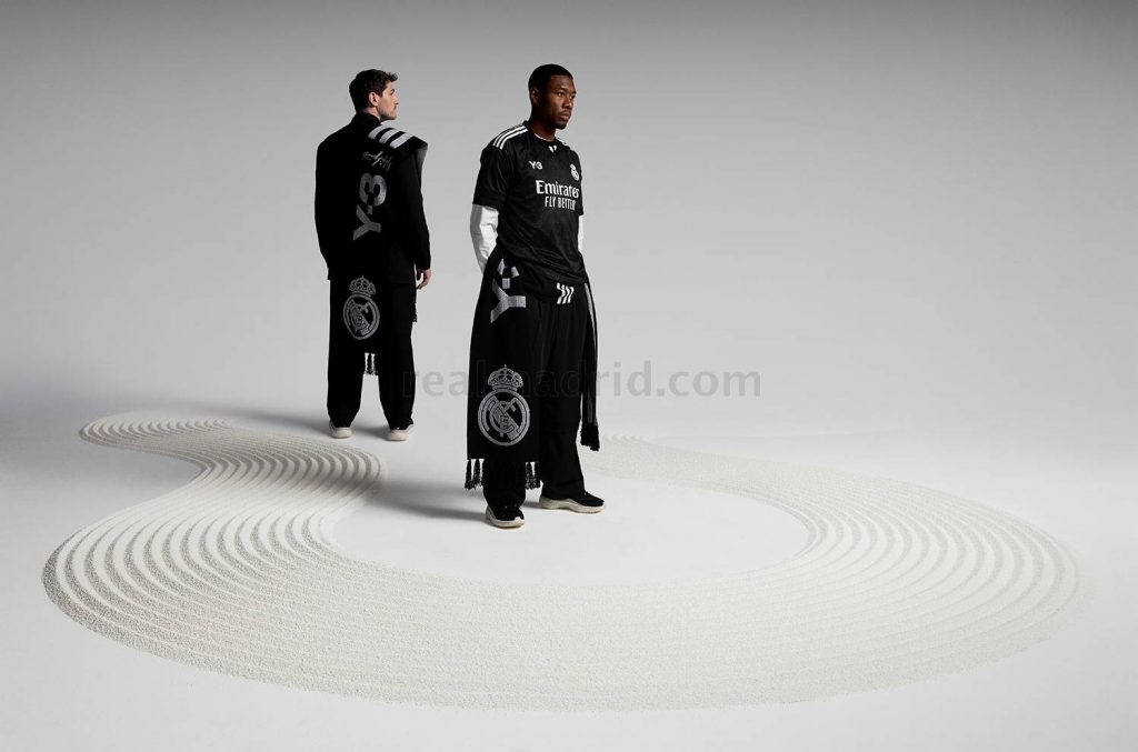 Y-3, la publicidad que sustituye el logo de Adidas en la camisa del Real Madrid 2 G 03 SS22 RM Y3 GROUP2 RT2 copyThumb7