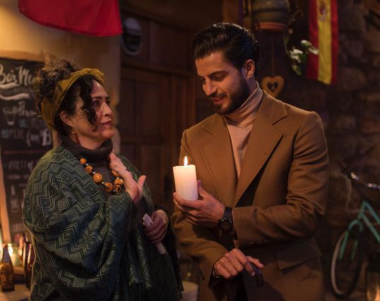 Hasta que nos volvamos a encontrar: Las marcas que aparecen en la primera película peruana para Netflix 2 hasta que nos volvamos a encontrar publicidad tondero