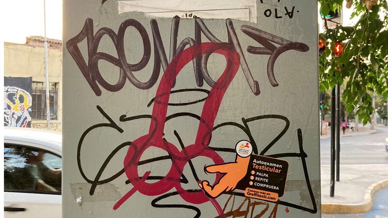 Utilizan graffitis de genitales masculinos como arma de prevención del cáncer de testículos 1 graffitis 2
