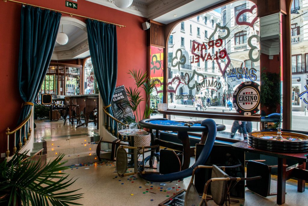 Ejemplos de marketing 4.0 ¿Cómo hacen las grandes marcas para fidelizar a los consumidores? 2 ejemplos de marketing 4.0 Netflix