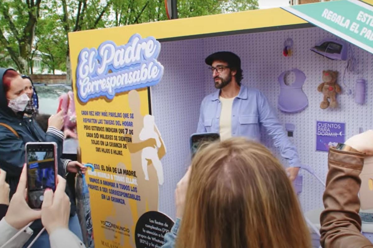 Esta campaña crea el primer muñeco-hombre para reflexionar sobre la paternidad responsable 1 220503034040 esp.McCann Malasmadres 1200 22