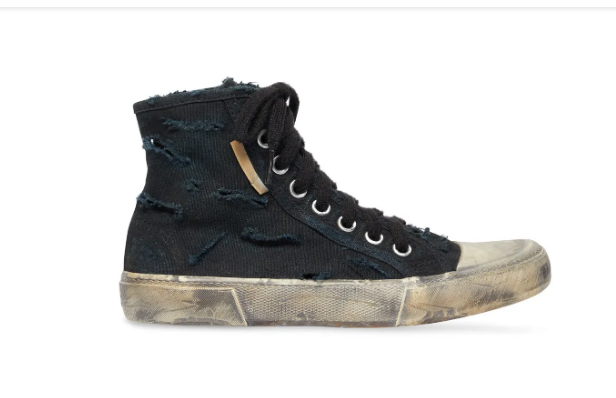 ‘Destruidas’ y sucias, así son las nuevas zapatillas de Balenciaga 2 converse 1