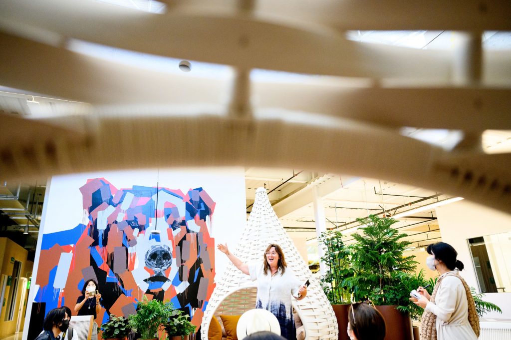 1279081000 32dd2qyjpg