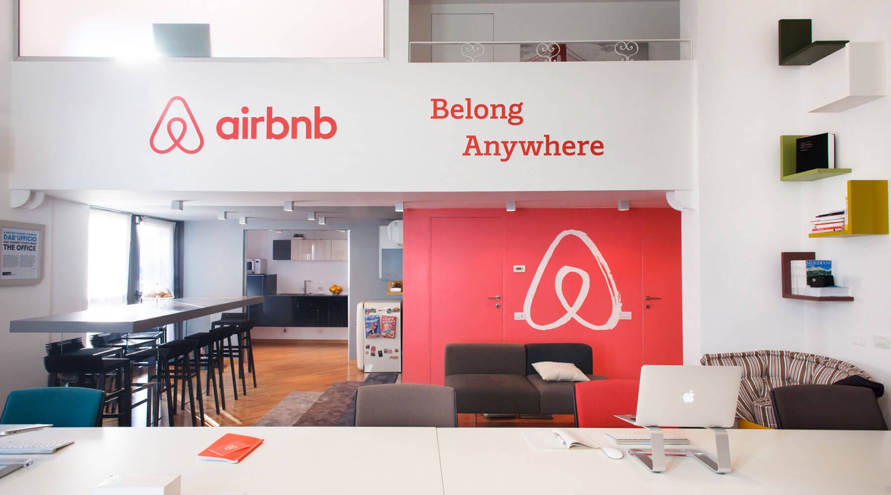 Airbnb le dice adiós a las oficinas para impulsar los viajes a largo plazo desde su organización