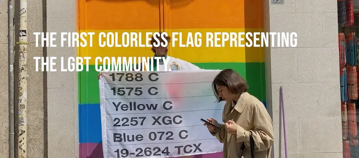 Diseñan bandera LGTBIQ+ codificada para que esta pueda ser exhibida en países “conservadores” 1 arcoiris codificado 0001