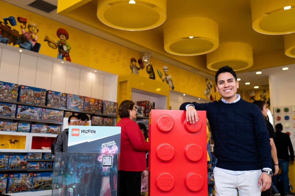 Lego, la marca que fundó un carpintero de Dinamarca para intentar superar la Gran Depresión del 29 2 lego gerente comercial peru