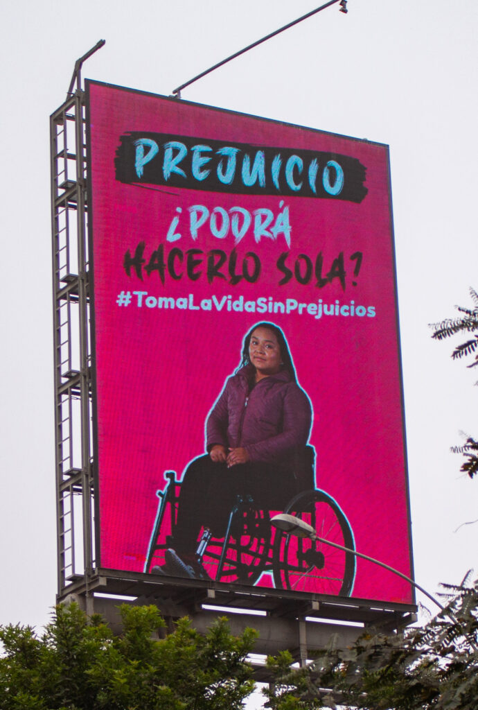 Av Benavides 4521 paradeportista