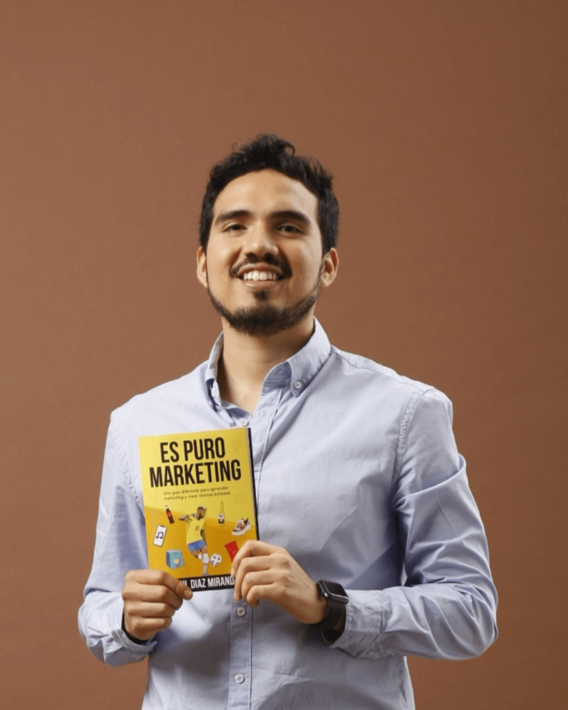 Raúl Díaz: “El marketing es una herramienta que ayuda a que los buenos talentos lleguen a donde merecen estar” 2 puro-marketing-libro