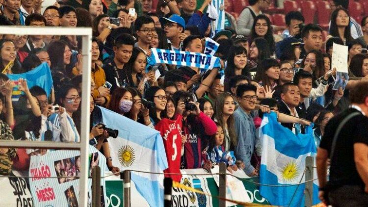 La Asociación de Fútbol Argentino y la estrategia de marketing hacia el ‘fan global’ 1 La Asociación de Fútbol Argentino y la estrategia de marketing hacia el ‘fan global’