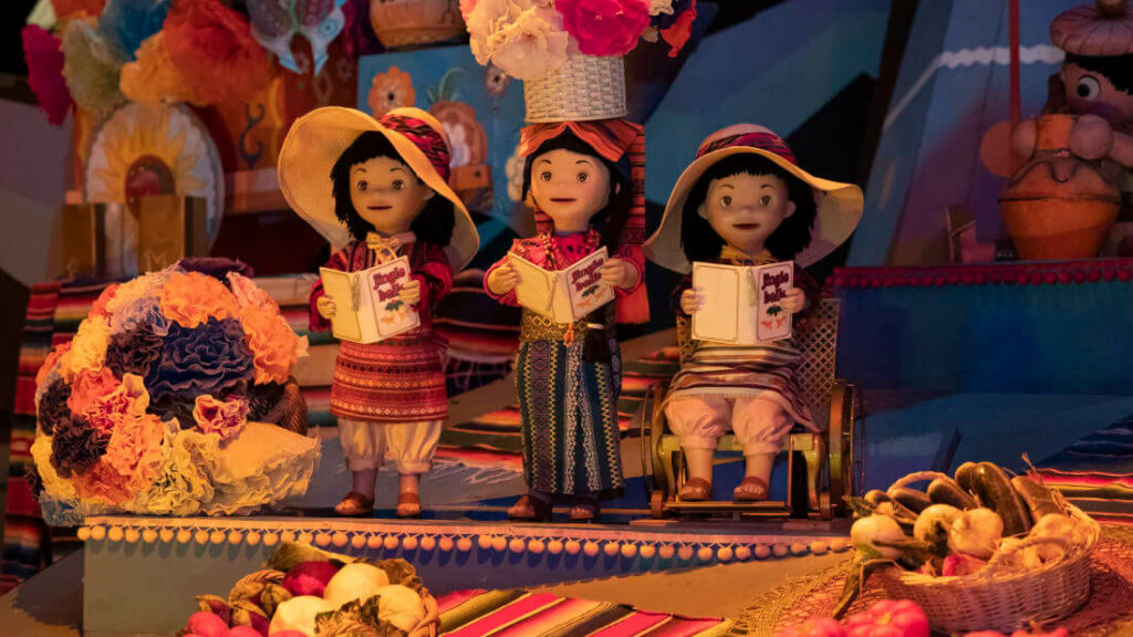 Disneyland integra personajes en sillas de ruedas en una atracción 3 Disneyland integra personajes en sillas de ruedas en una atracción