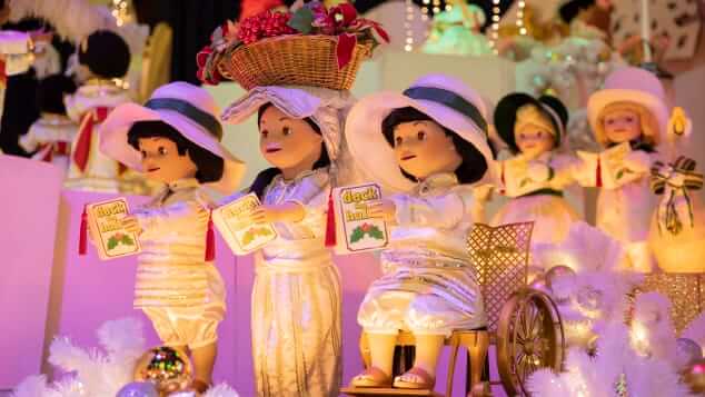 Disneyland integra personajes en sillas de ruedas en una atracción 2 Disneyland integra personajes en sillas de ruedas en una atracción