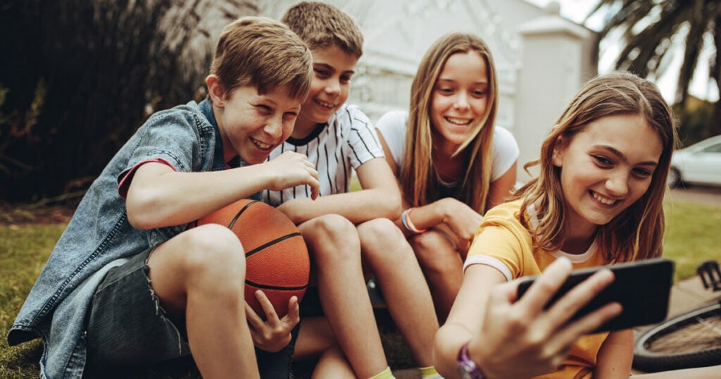 Salud mental: TikTok y el peligro de los adolescentes que se autodiagnostican 3 ninos tik tok seguridad 1