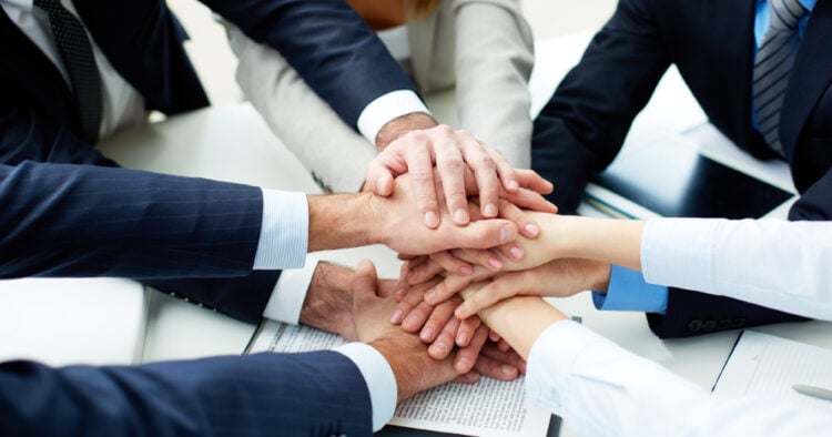 Equipos de trabajo difíciles: conoce las claves para convertir un equipo disfuncional en uno cohesionado y de alto rendimiento