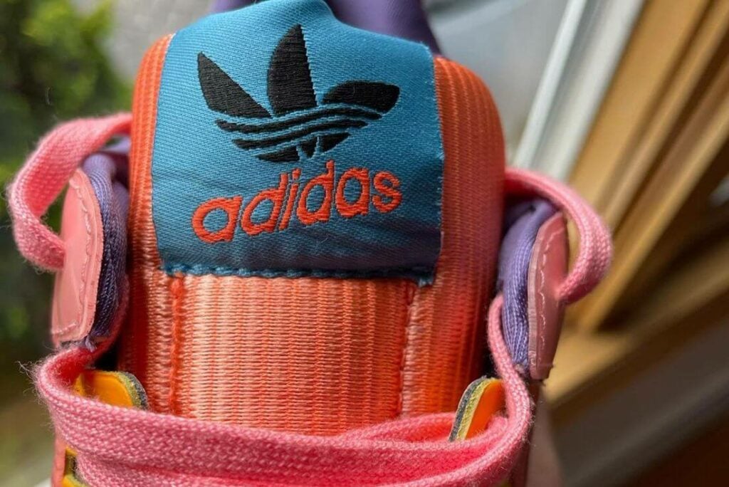 Adidas y Bad Bunny: Las zapatillas que se han lanzado como resultado de su alianza 10 699736ade504b8ec68f3dc8a4940b17307f9d519 1100x735 1