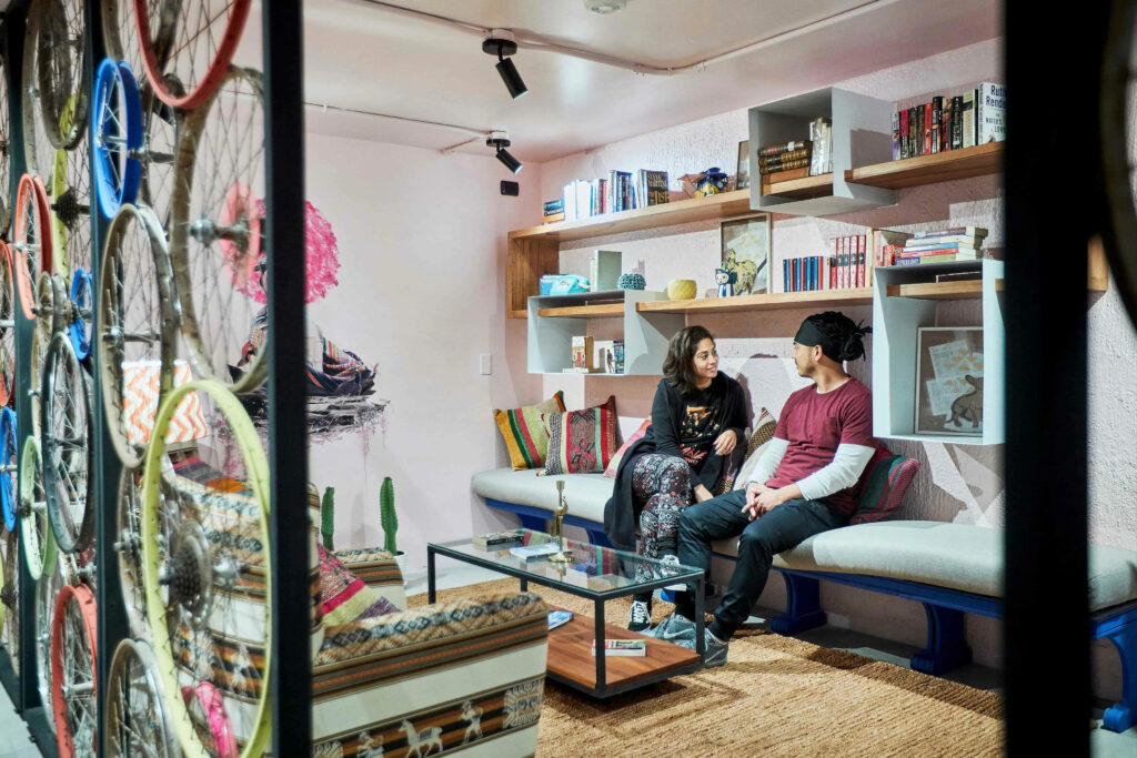 Hoteles Selina, la marca que nació para cumplir el sueño de los nómades digitales 3 Copy of Selina Lima Library 3 1