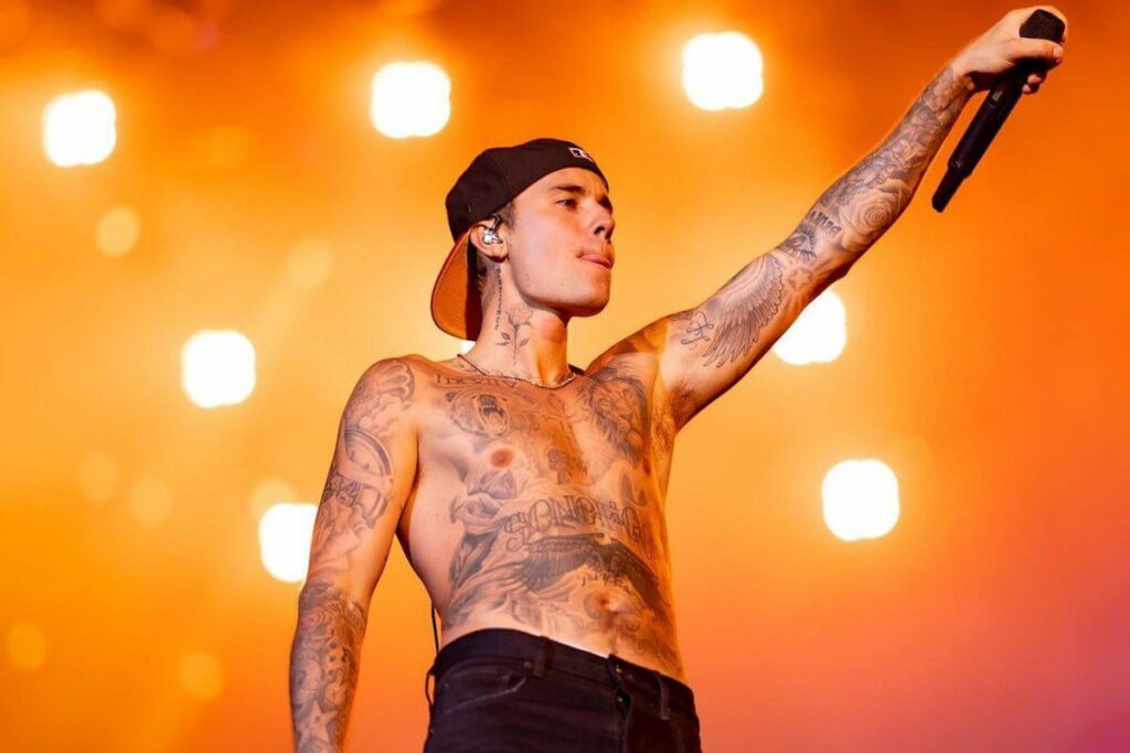 H&M elimina una colección inspirada en Justin Bieber porque el cantante la calificó como "basura" 2 H&M elimina una colección inspirada en Justin Bieber porque el cantante la calificó como "basura"