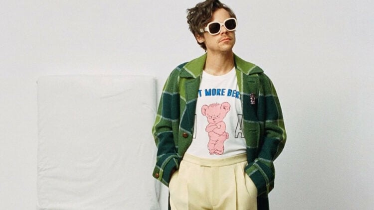Campaña de Gucci y Harry Styles causa polémica porque incluiría una cama infantil 1 Campaña de Gucci y Harry Styles causa polémica porque incluiría una cama infantil