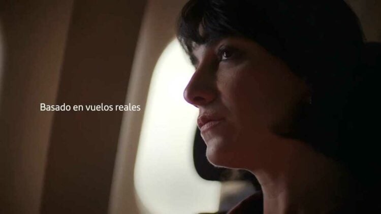 Iberia lanza campaña por Navidad y desea un 2023 lleno de viajes que cambien la vida 1 iberia