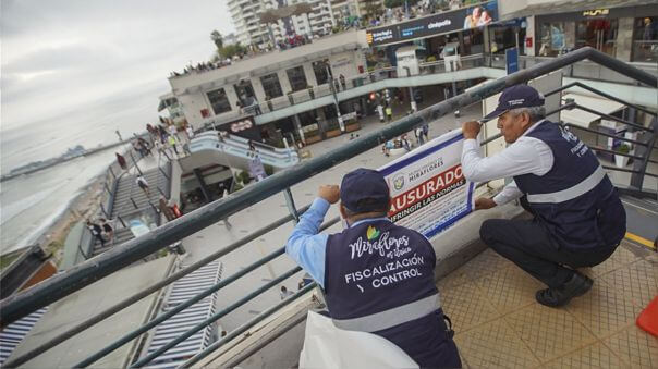 ¿Por qué la Municipalidad de Miraflores clausuró el centro comercial Larcomar? 1 centro comercial Larcomar