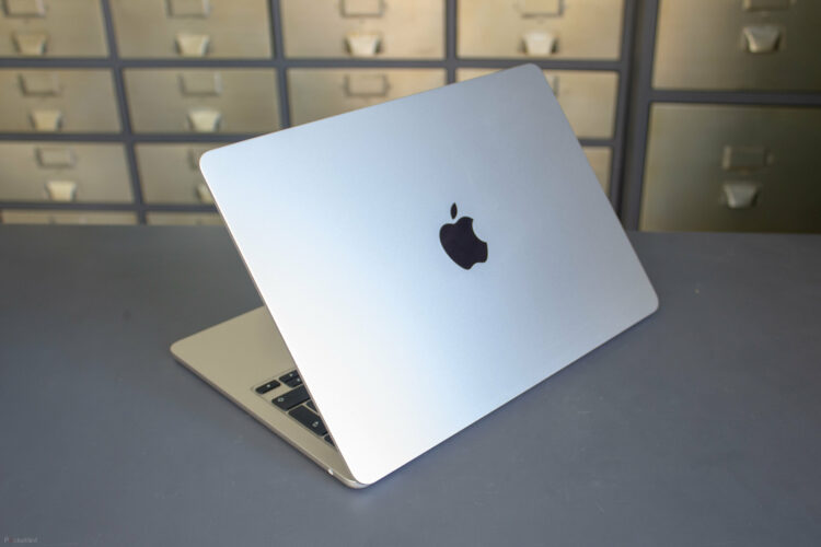 Apple estudia la posibilidad de vender la Mac con pantalla táctil 1 161396 laptops review hands on macbook air review image1 v2jzcb3rqd