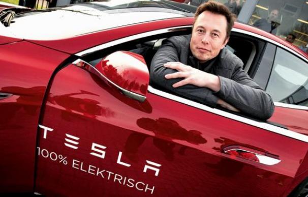 Elon Musk es acusado de fraude financiero en base a un tuit sobre Tesla ...