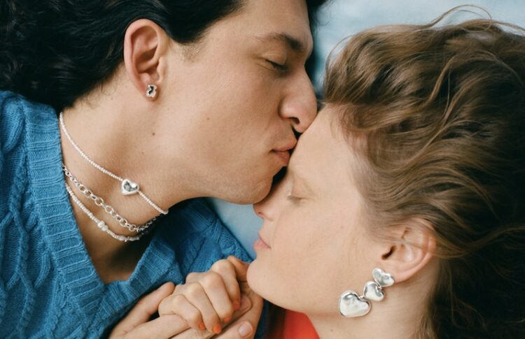 TOUS celebra San Valentín escapando de los clichés románticos