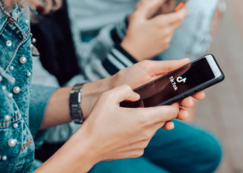 Tedencias en Tiktok, el show semanal que mostrará en televisión los últimos“hits musicales" de la plataforma de video