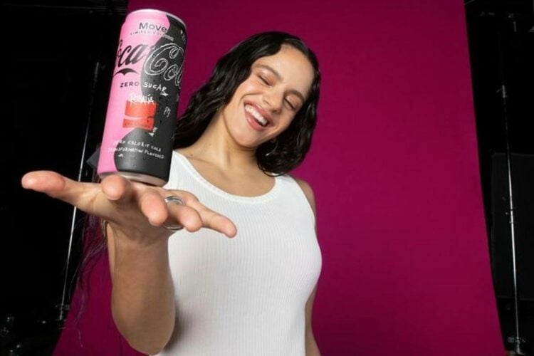 Coca-Cola y Rosalía lanzan bebida de edición limitada 1 Coca-Cola y Rosalía