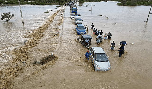Papa Johns recompensará con pizzas las donaciones para los damnificados por las lluvias 2 Papa Johns recompensará con pizzas las donaciones para los damnificados por las lluvias