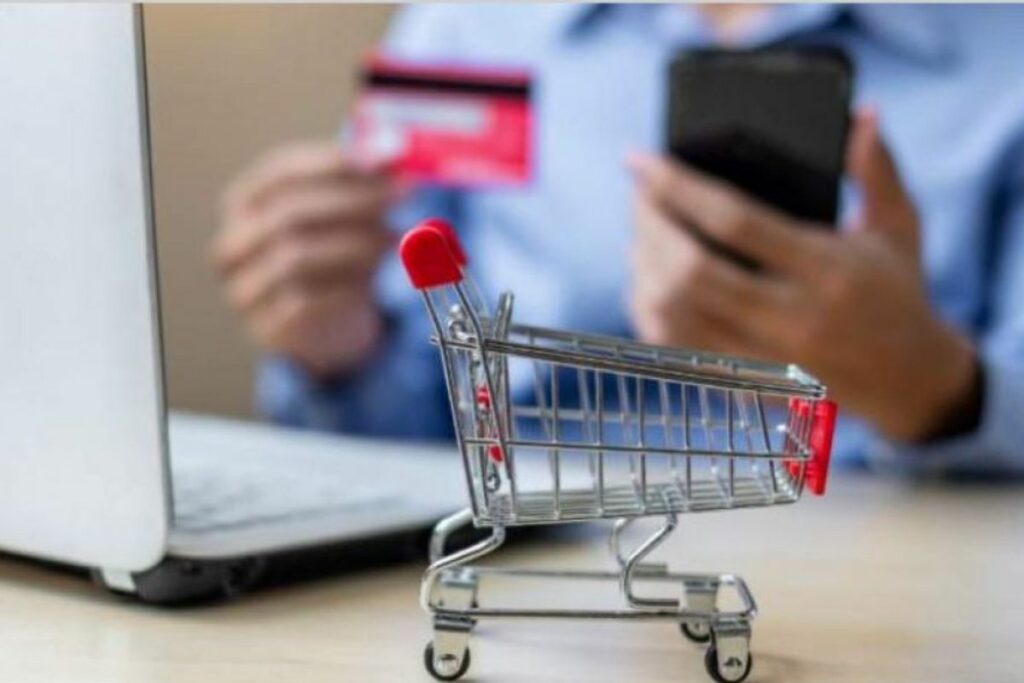 El 33.5% de las compras online en Perú se pagan con tarjeta de crédito 3 ¿En qué gastan más los peruanos y dónde prefieren comprar? Las expectativas de consumo en 2023