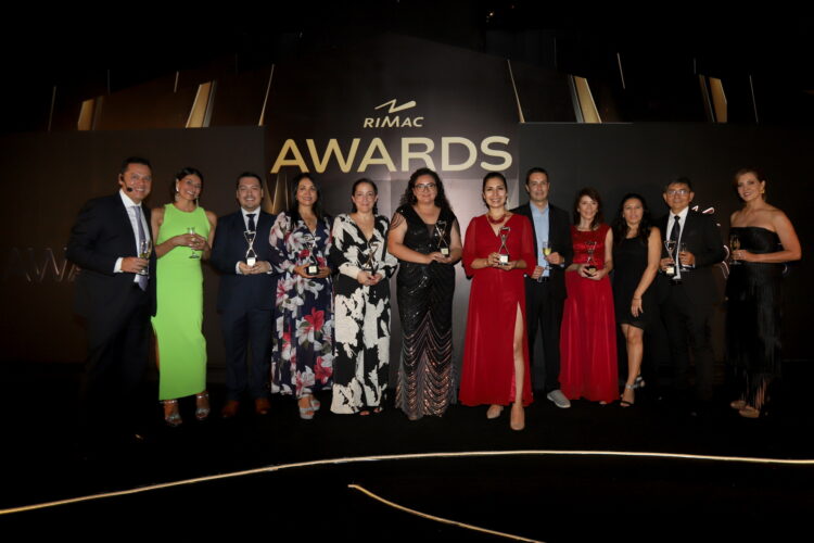 <strong>RIMAC Awards: la premiación que reconoce el trabajo de las mejores clínicas y médicos del Perú</strong> 1 Imagen 051