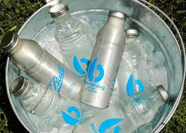 Sistema de embotellado pretende acabar con el ciclo de la contaminación