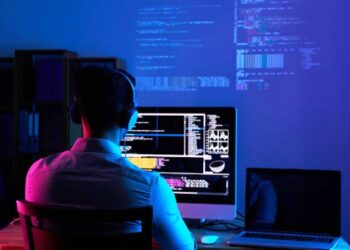 Ofrecen becas completas para quienes busquen formarse como desarrolladores en Perú y otros países de la región