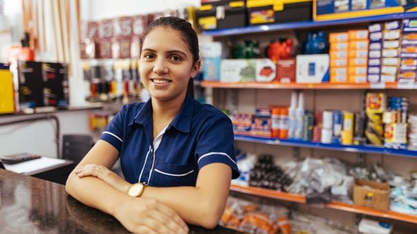 En América Latina, las mujeres inician un emprendimiento por necesidad, no por oportunidad 1 En América Latina, las mujeres que inician un emprendimiento por necesidad, no por oportunidad