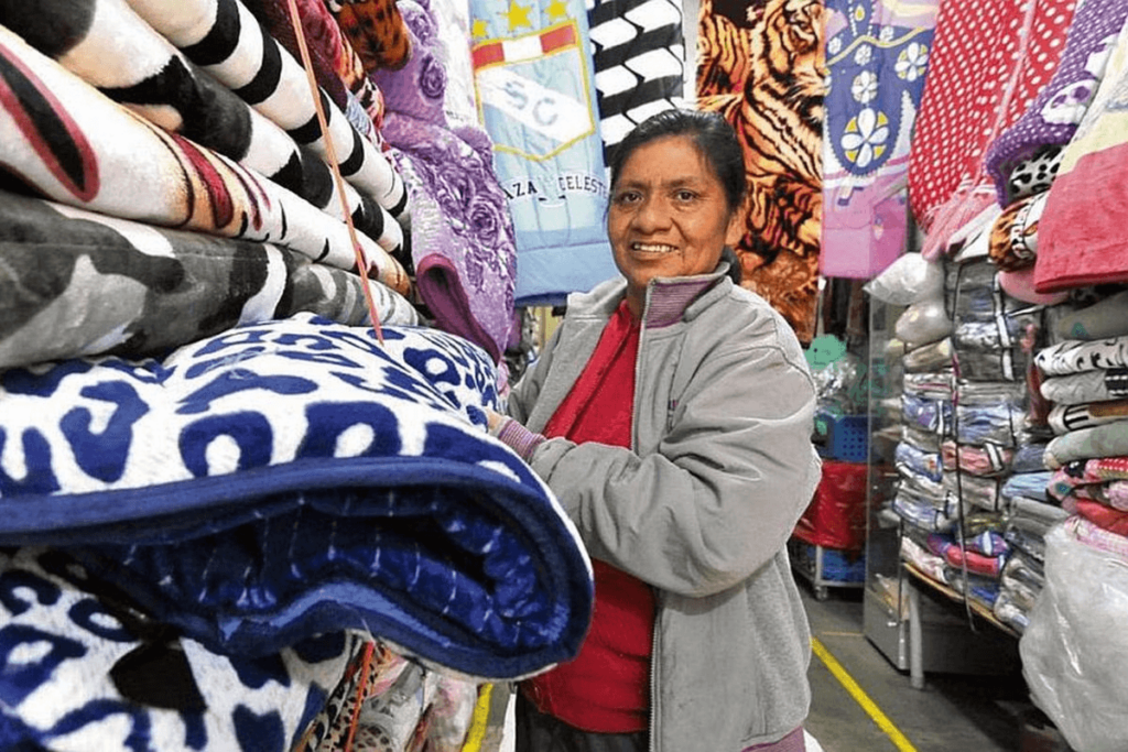 Gamarra: comerciantes reportan reactivación de ventas de textiles de invierno