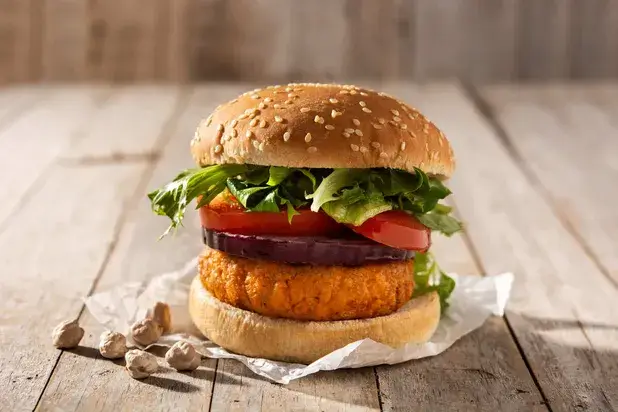 ¿Cuántas hamburguesas comen los peruanos? Más de 18 mil en lo que va de 2023 1 Cuántas hamburguesas comen los peruanos