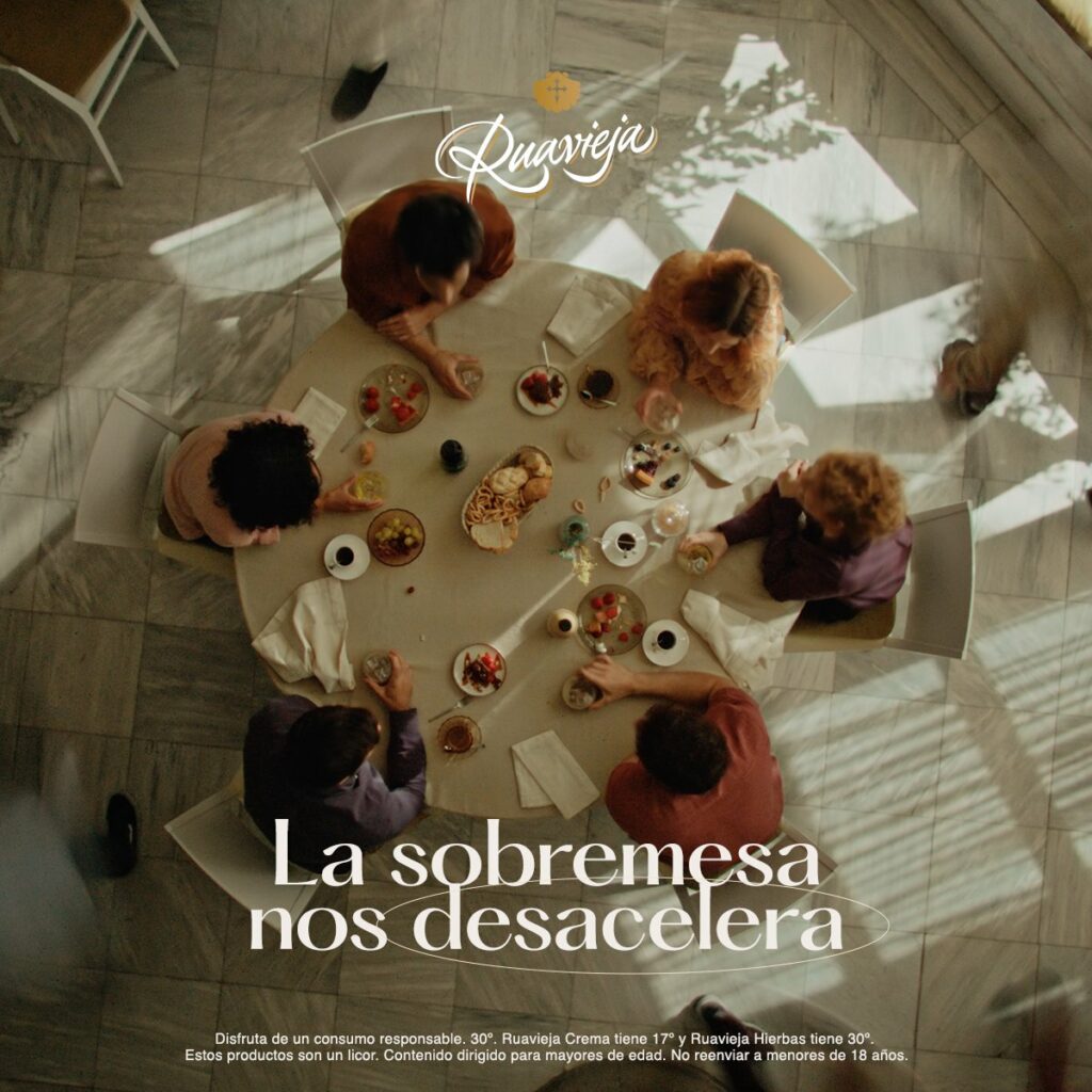 ¿Qué tan importante es la sobremesa? Esta publicidad invita a desacelerar 2 ¿Qué tan importante es la sobremesa? Esta publicidad invita a desacelerar