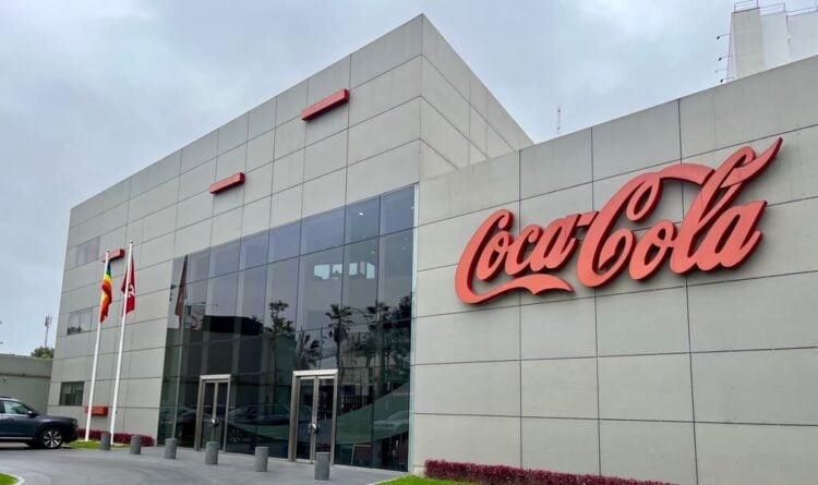 Coca-Cola celebra el Mes del Orgullo y refuerza su compromiso con la comunidad LGBTIQ+ en Latinoamérica 1 https://www.mercadonegro.pe/marketing/coca-cola-celebra-el-mes-del-orgullo-y-refuerza-su-compromiso-con-la-comunidad-lgbtiq-en-latinoamerica/