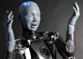 Ameca, el robot que domina múltiples idiomas y advierte sobre los peligros de la IA