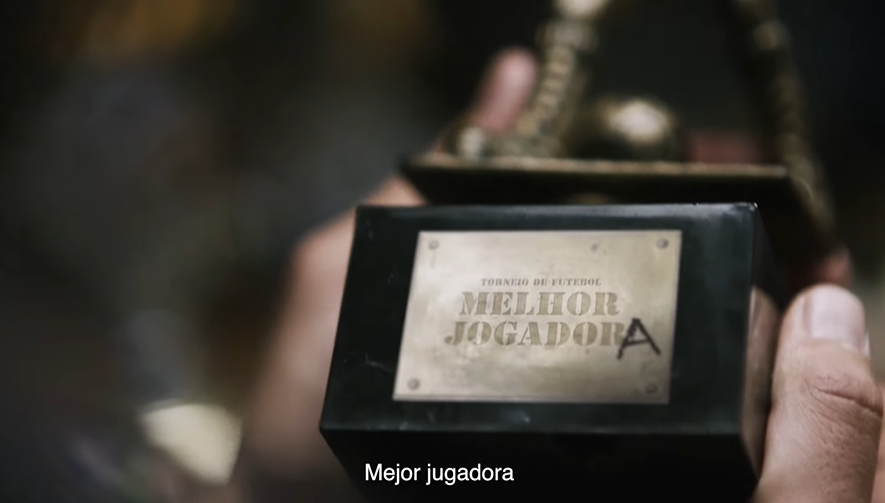 “Es una niña”, la emotiva campaña que expone prejuicios hacia las mujeres en el fútbol 3 “Es una niña”, la emotiva campaña que expone prejuicios hacia las mujeres en el fútbol