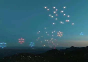 Reemplazan fuegos artificiales por drones en USA para celebrar el 4 de julio