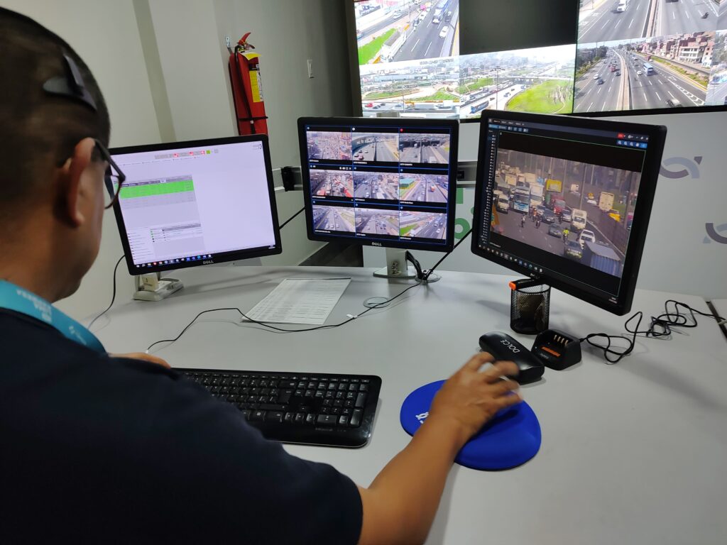 <strong>Fluidez y seguridad: las claves detrás del servicio que brinda LIMA EXPRESA</strong> 4 3