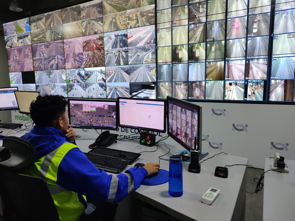 <strong>Fluidez y seguridad: las claves detrás del servicio que brinda LIMA EXPRESA</strong> 5 4