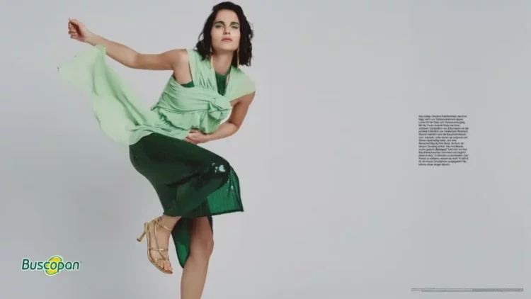 Así visibilizan los retorcijones del síndrome de colon irritable en la Berlín Fashion Week 1 Así visibilizan los retorcijones del síndrome de colon irritable en la Berlín Fashion Week