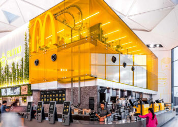 McDonald's: Así es su cocina en “los aires” del aeropuerto de Sídney